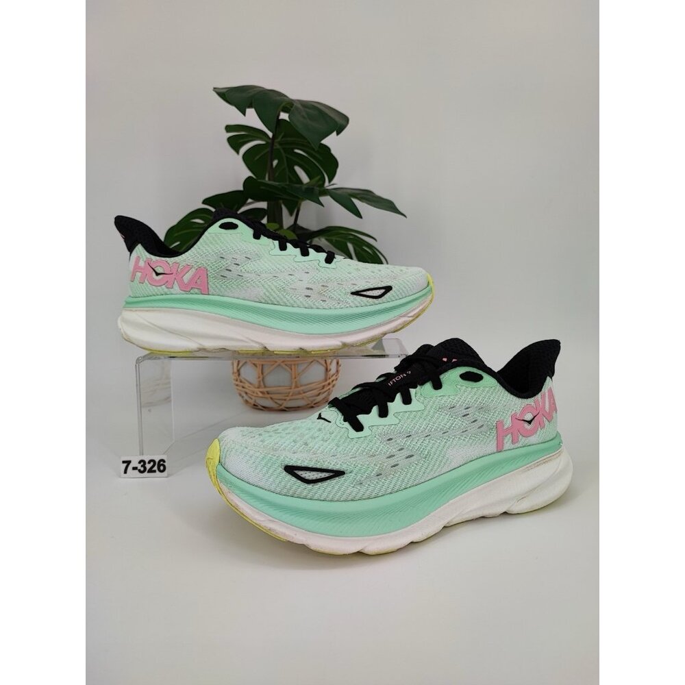 Hoka One Women's Clifton 9 Green Mesh Athletic Sneakers Size 7B US